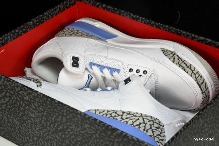 Hyperoad JORDAN “UNC” WHITE RETRO AIR 3 1019